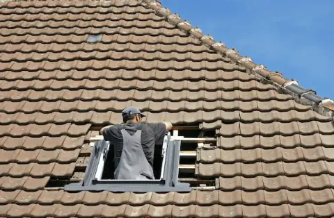 Pose de velux - Laroque-d'Olmes